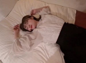 Chuốc say rồi đưa em về nhà chén